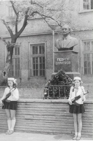 Когато паметниците ни пазеха от фашизма