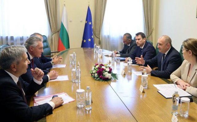Борба с олигархията - Радев-Копринков-Домусчиев в МС 3-06-2026