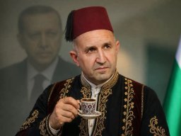 Румен паша на миндера в конака сърба кафе;)))