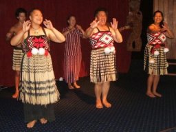 maori-dancers-1
