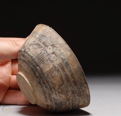 ancient-indus-valley-pot-earliest_1_bd9474b50538b7cf138164a8602577ea-This bowl dates to the Mehrgarh periods IV - VI, approximately 3500-2800 BC